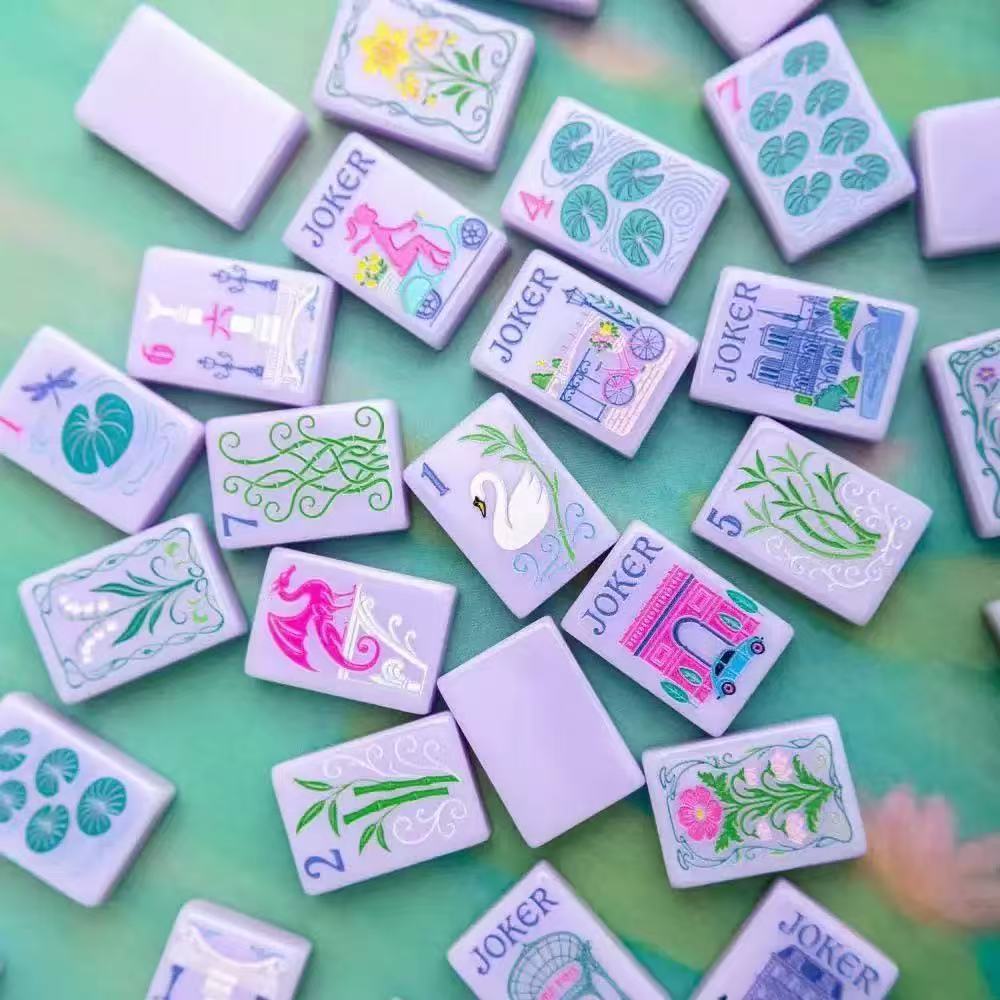 Custom Logo Pattern Luxury 36# Size Single Layer Purple Acrylic Wear Resistant Portable American Mahjong Tiles Set Entertainment