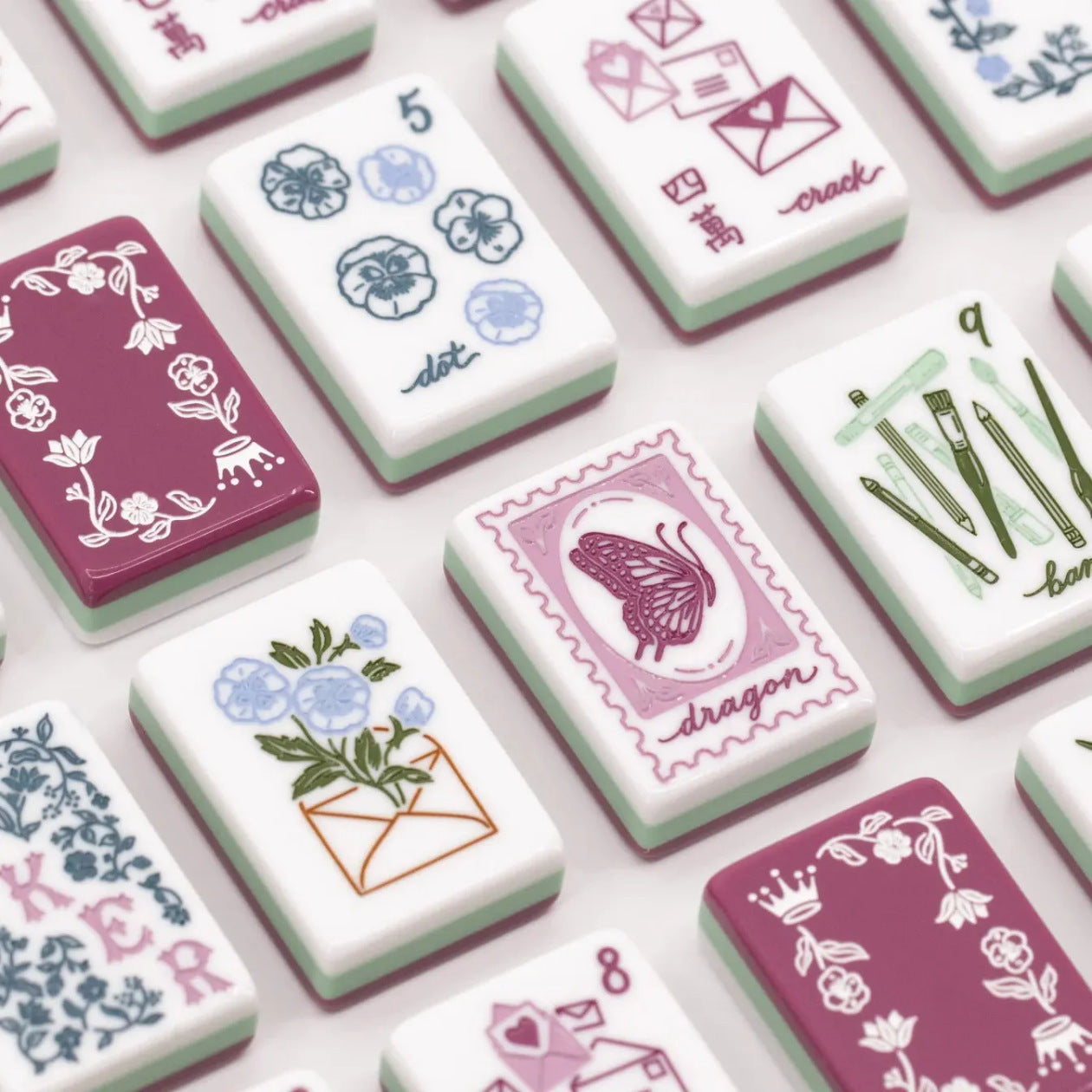 OEM ODM Luxury Color Spliced Acrylic American Mahjong Tiles Floral Stamp Pattern Design Portable Mahjong Set Entertainment